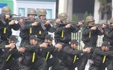 Mãn nhãn với màn võ thuật, bắn súng, đánh bắt khủng bố của Cảnh sát Cơ động Hà Nội